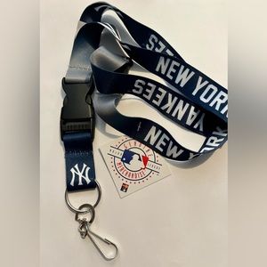 NEW York Yankees Lanyard Keychain